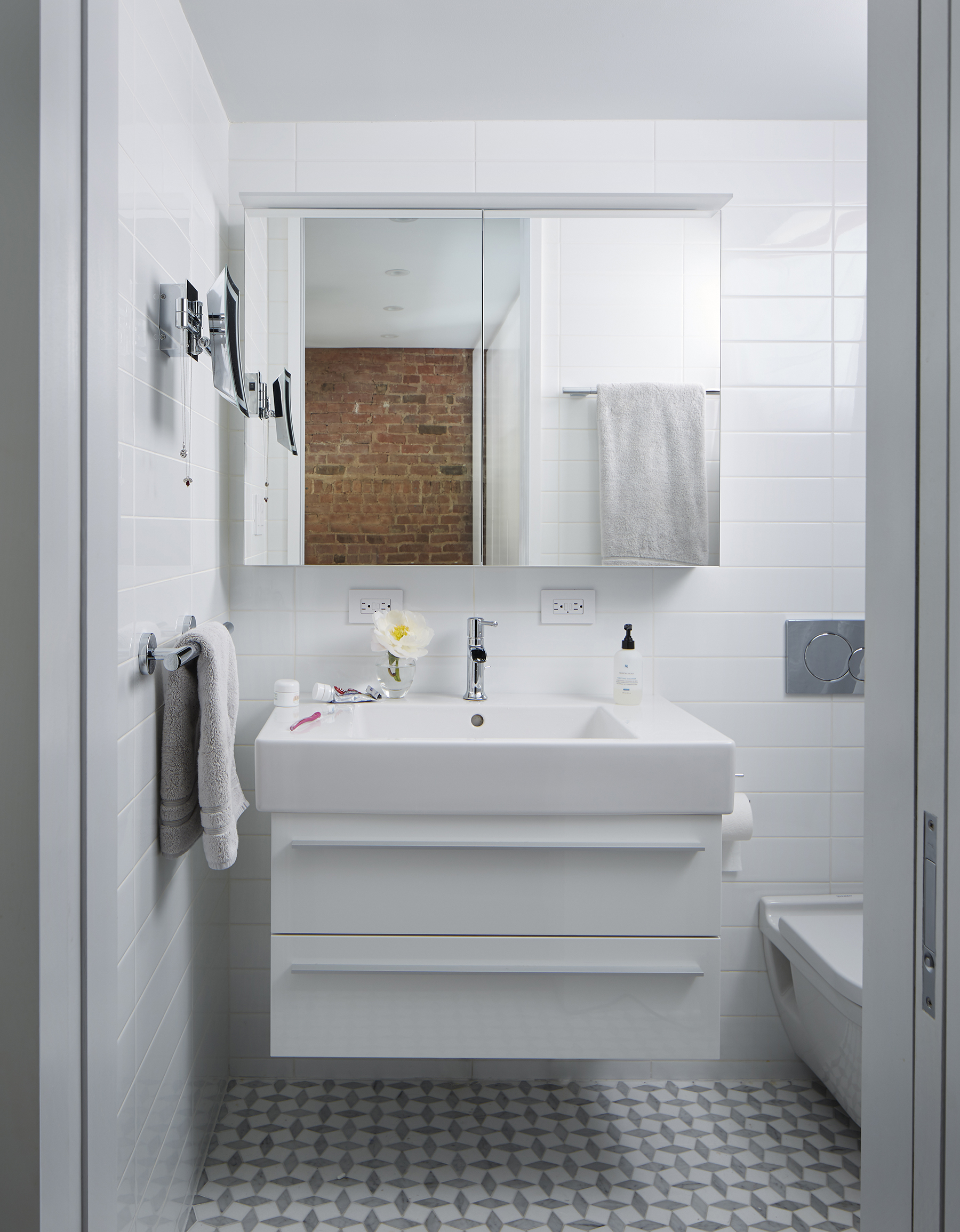 STADT Architecture, Loft, Duravit, marble mosaic, white, STADT, nyc architects, ny apartment renovation